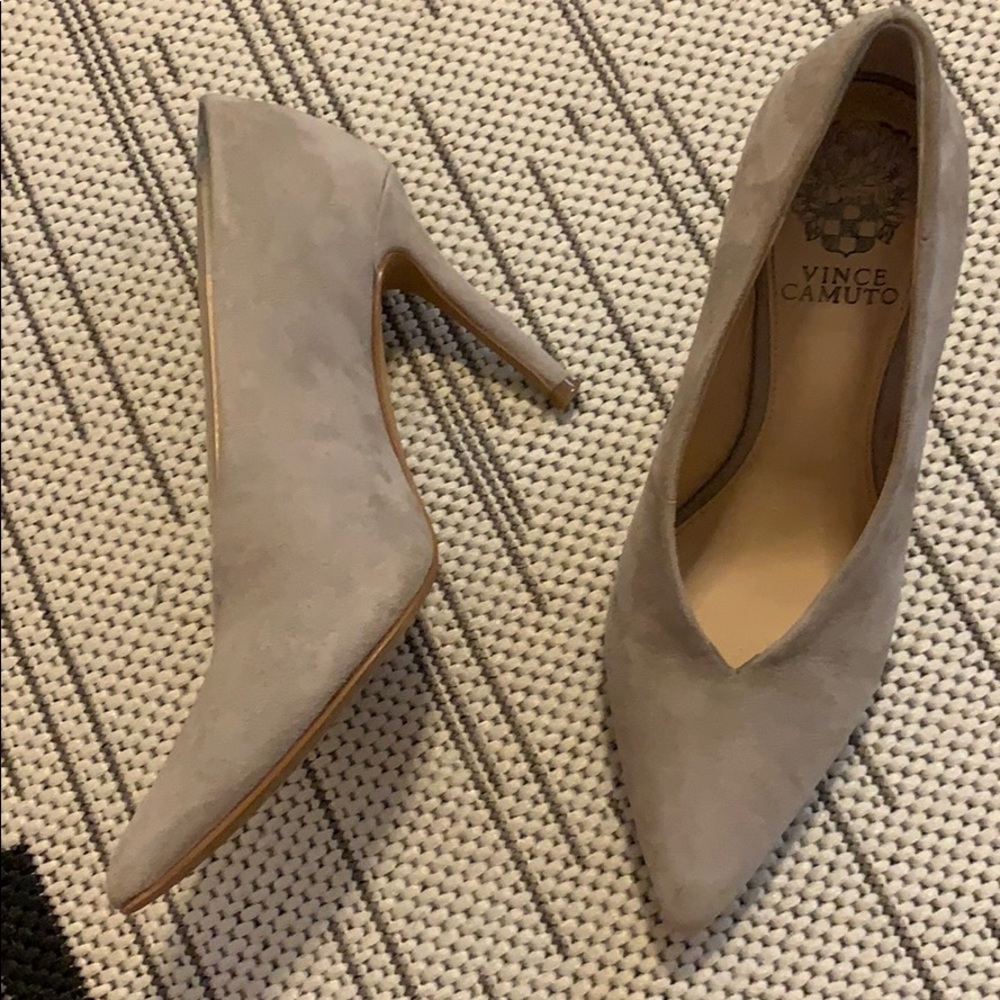 VINCE CAMUTO GORGEOUS HEELS